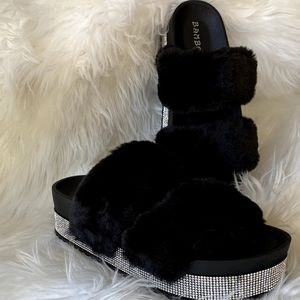 Black fur platform double band slides